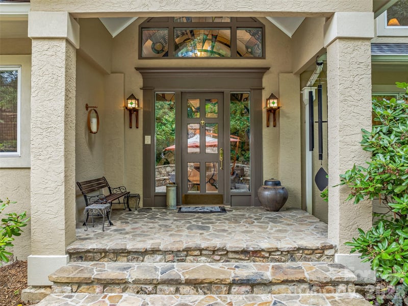 212 Plains Dr, Asheville, NC 28803