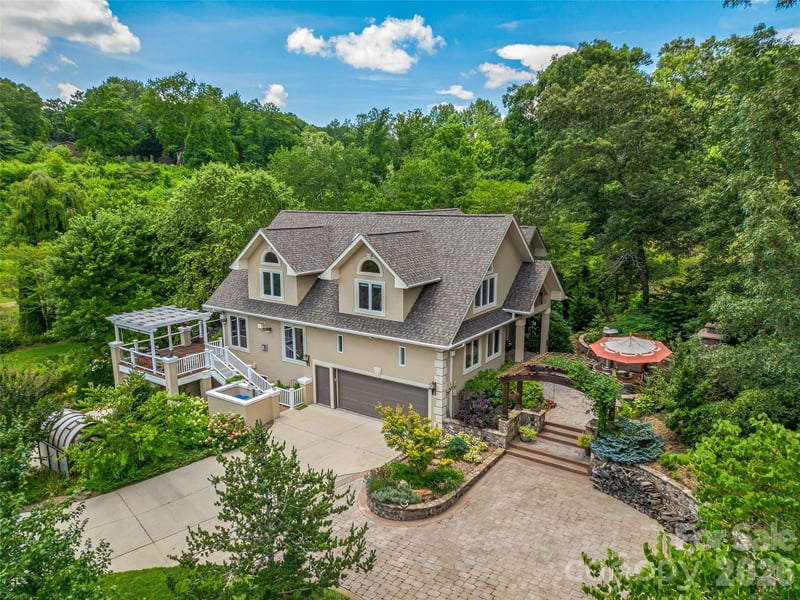 212 Plains Dr, Asheville, NC 28803