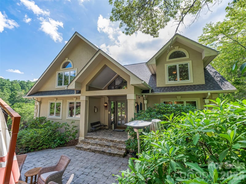 212 Plains Dr, Asheville, NC 28803