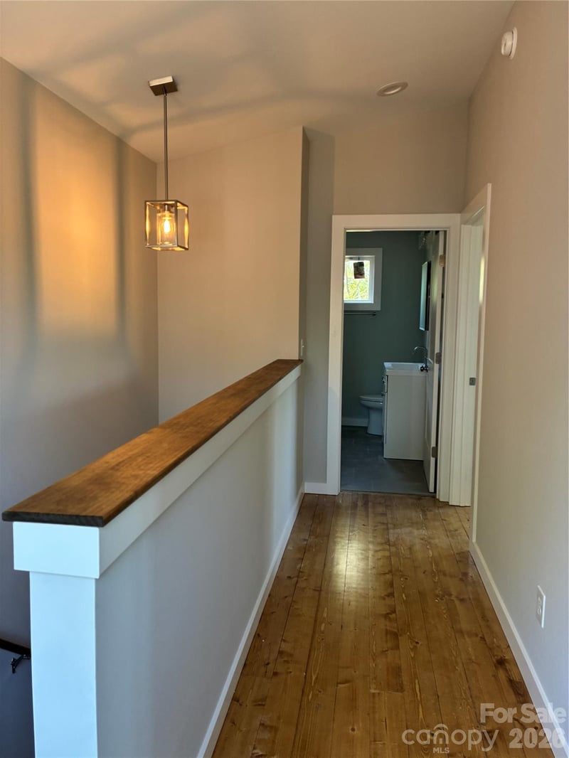 112 Lager Ln, Asheville, NC 28806