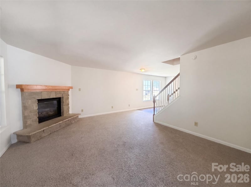 6734 Wandering Creek Dr, Charlotte, NC 28216