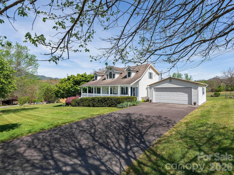 44 Tibi Ln, Waynesville, NC 28785