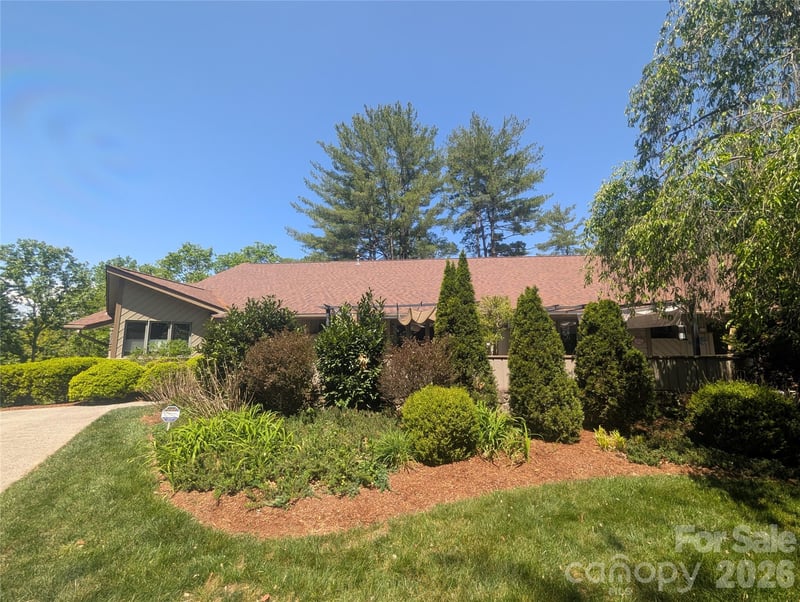201 Timber Dr, Asheville, NC 28804