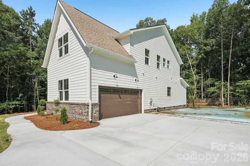 2311 Chateau Ct, Matthews, NC 28105