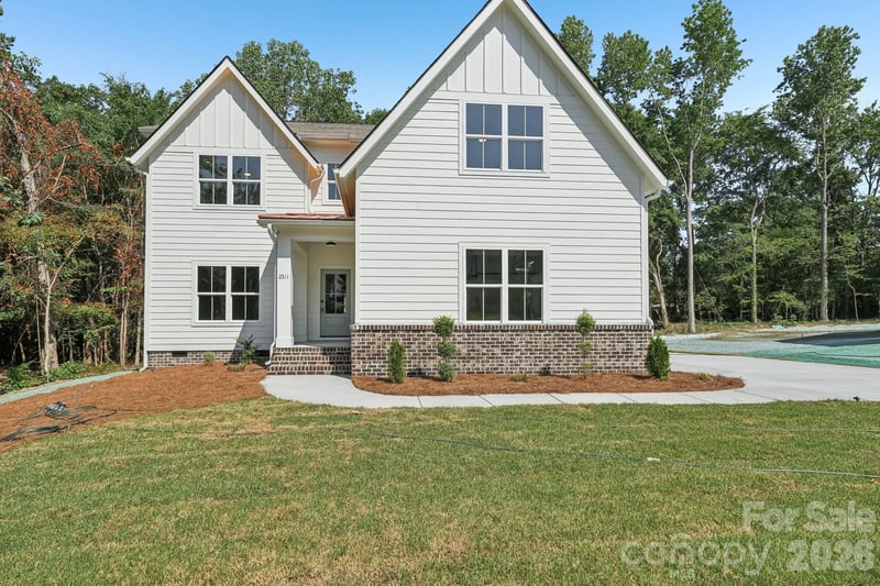 2311 Chateau Ct, Matthews, NC 28105