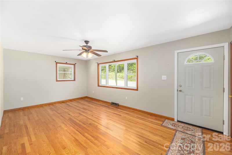 1140 Groundhog Rd, Canton, NC 28716