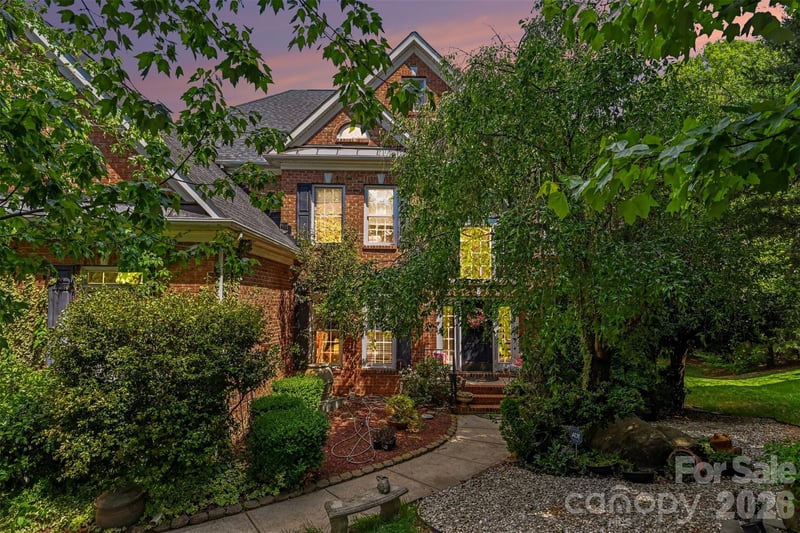 952 Hickory Stick Dr, Fort Mill, SC 29715
