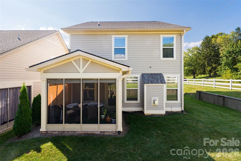 31 Burlington Ln, Fletcher, NC 28732