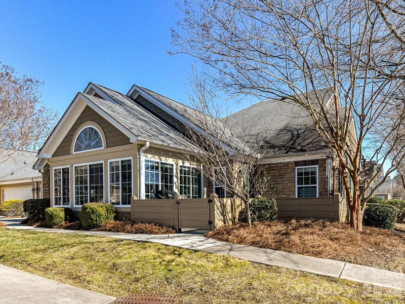 5433 Prosperity View Dr, Charlotte, NC 28269
