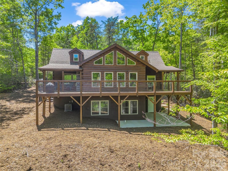 194 Summer Morning Ct, Lake Lure, NC 28746