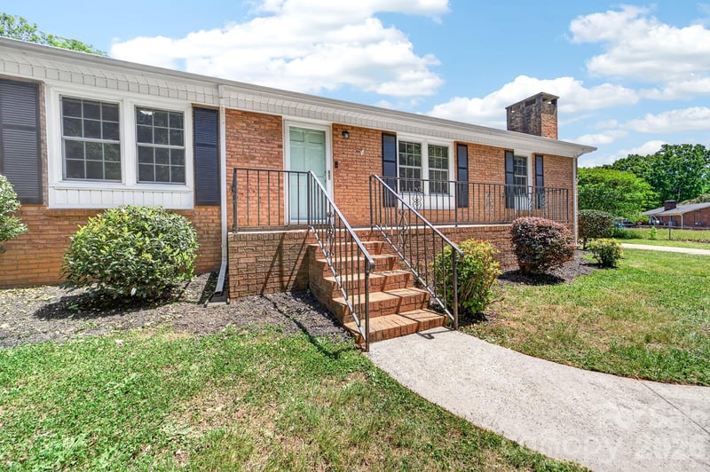 204 Harrelson Rd, Cherryville, NC 28021