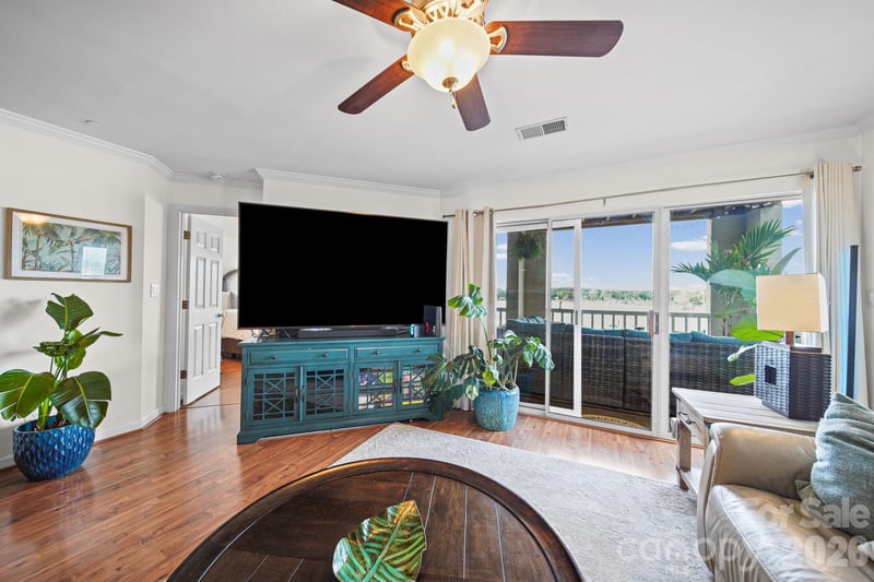 18637 Vineyard Point Ln, Cornelius, NC 28031