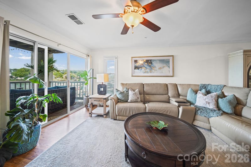 18637 Vineyard Point Ln, Cornelius, NC 28031