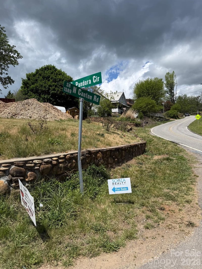 22 Clark Ln, Canton, NC 28716