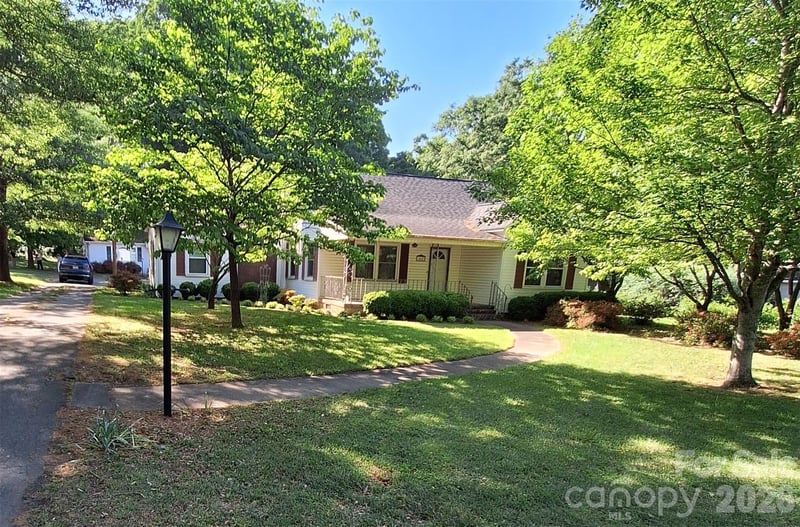 14623 Lucia Riverbend Hw, Stanley, NC 28164