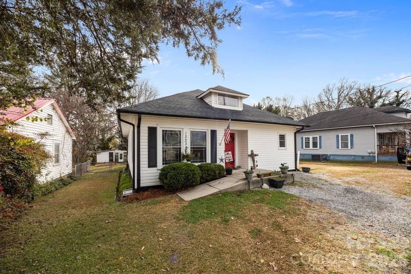 1223 Lafayette St, Shelby, NC 28152