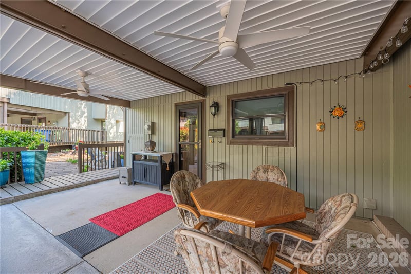 51 Maple Ridge Ln, Asheville, NC 28806