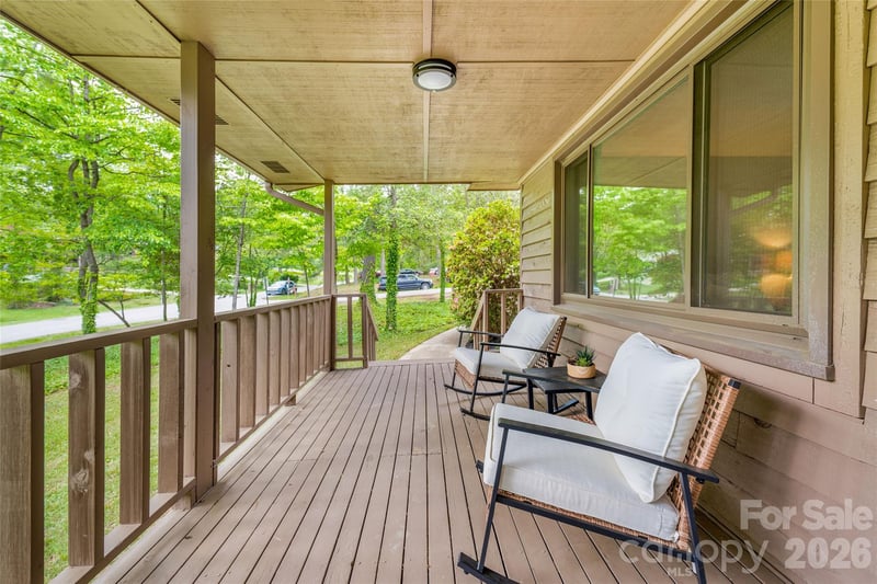 135 Scarlet Dr, Fletcher, NC 28732