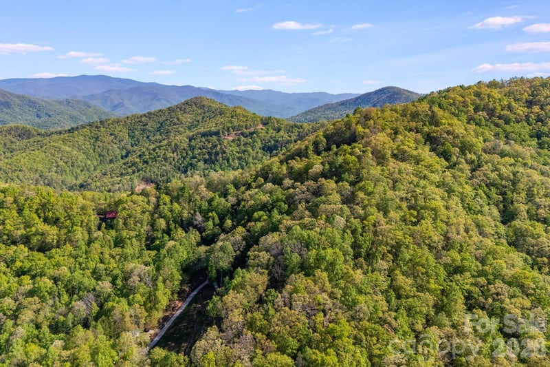841 Laurel Spring Dr, Bryson City, NC 28713