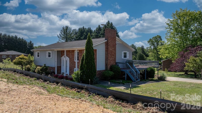 65 Pinewood Rd, Granite Falls, NC 28630