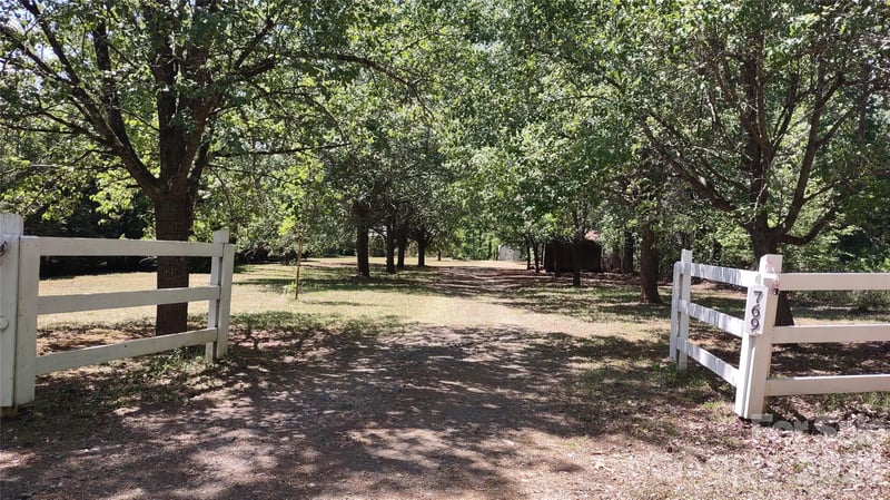 769 Dennis Rd, Troy, NC 27371