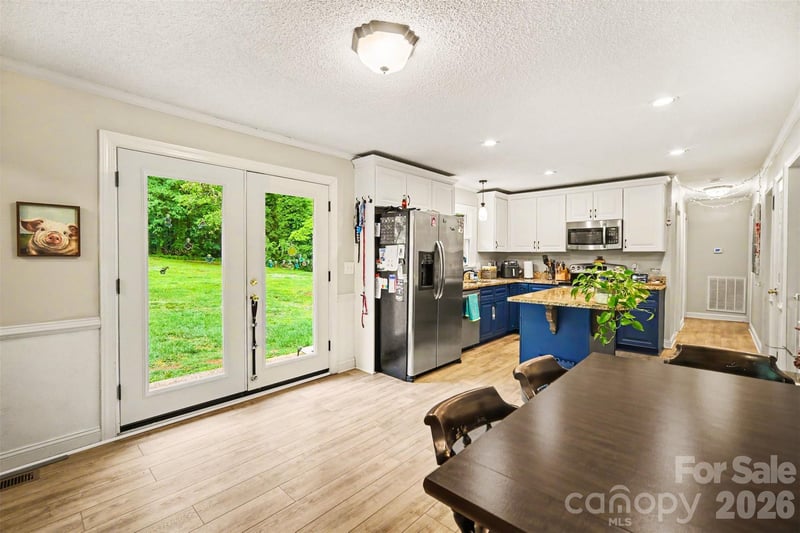 847 Chestnut St, Stanley, NC 28164