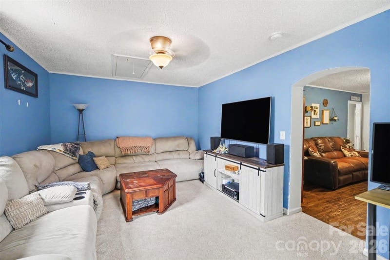 847 Chestnut St, Stanley, NC 28164