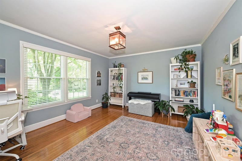 2215 Shadyview Dr, Charlotte, NC 28210