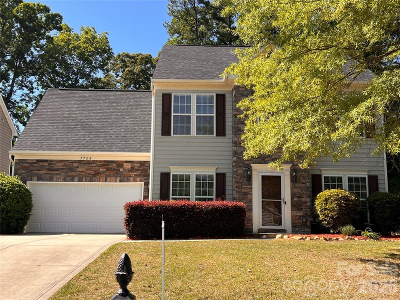 7709 Greylock Ridge Rd #18, Matthews, NC 28105