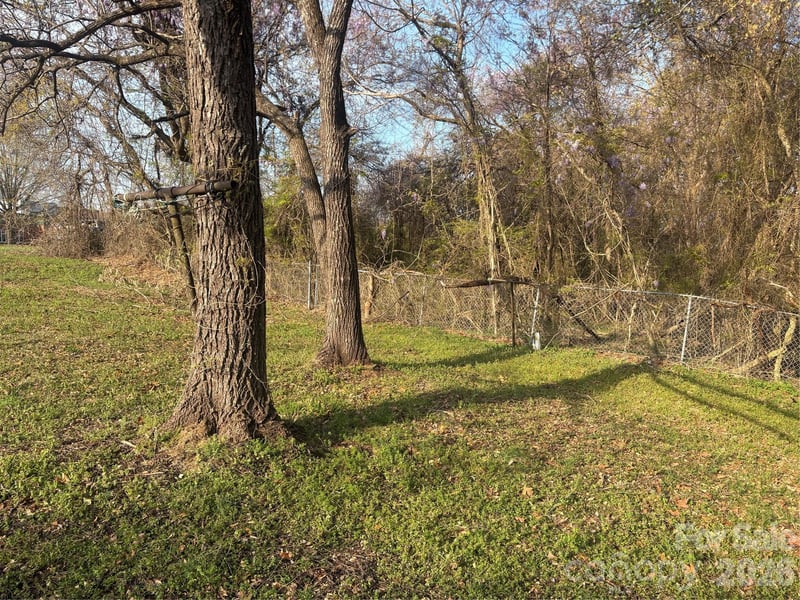 5432 Braxton Craven Rd, Trinity, NC 27370