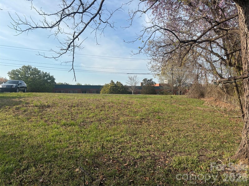 5432 Braxton Craven Rd, Trinity, NC 27370