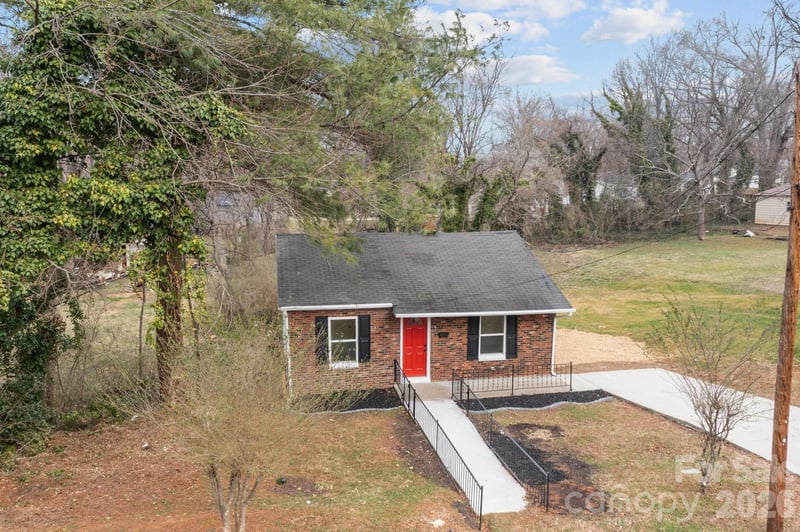 621 Sharpe St, Statesville, NC 28677