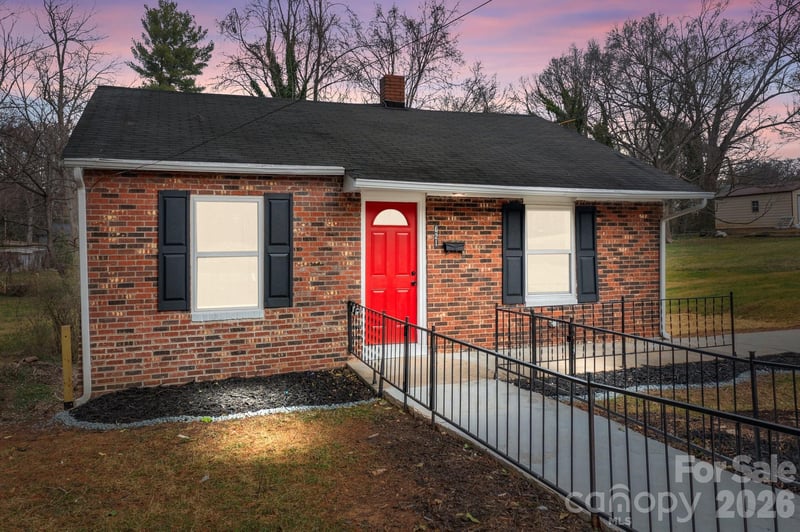 621 Sharpe St, Statesville, NC 28677
