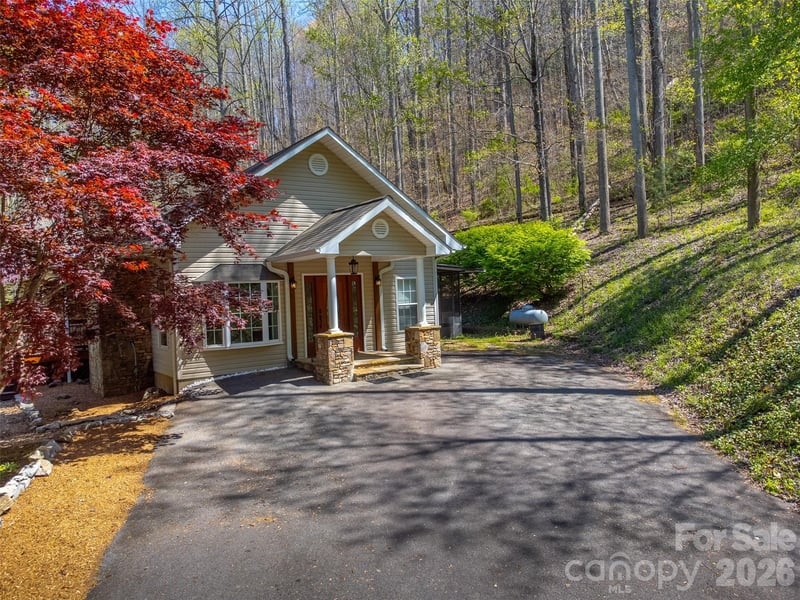 605 Toy Cove Rd, Sylva, NC 28779
