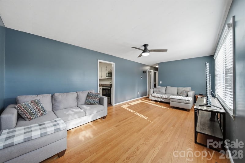 1745 26th St, Hickory, NC 28601