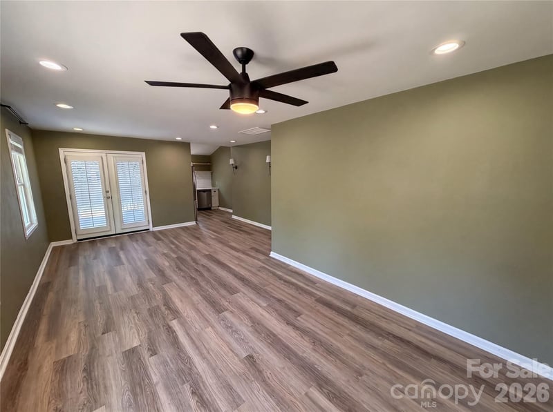 1520 Herrin Ave, Charlotte, NC 28205