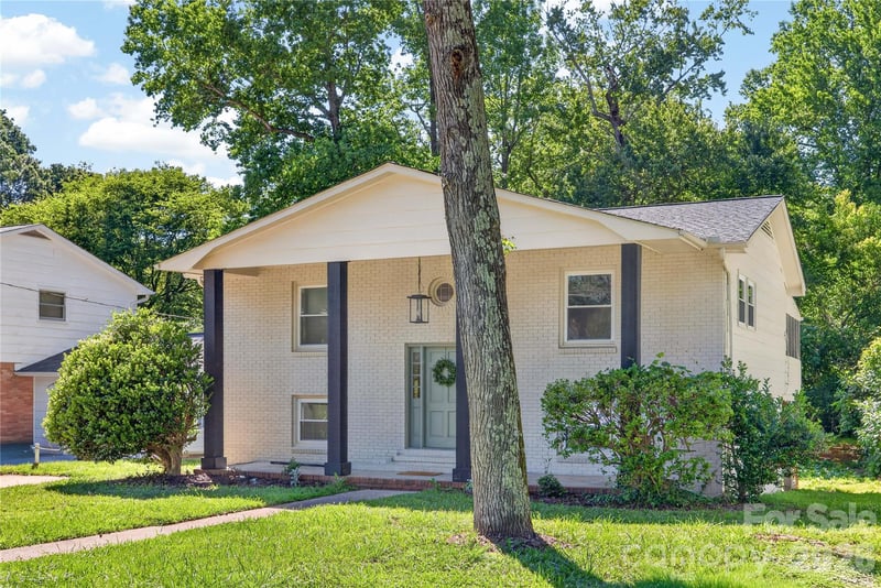 5701 Ilford St, Charlotte, NC 28215