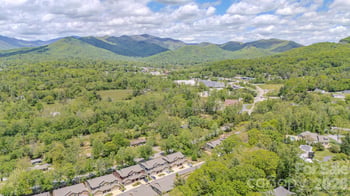 552 Sweet Birch Park Ln, Black Mountain, NC 28711