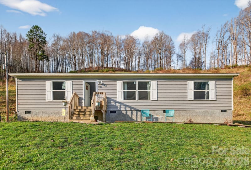212 Ball Hollow Ln, Burnsville, NC 28714