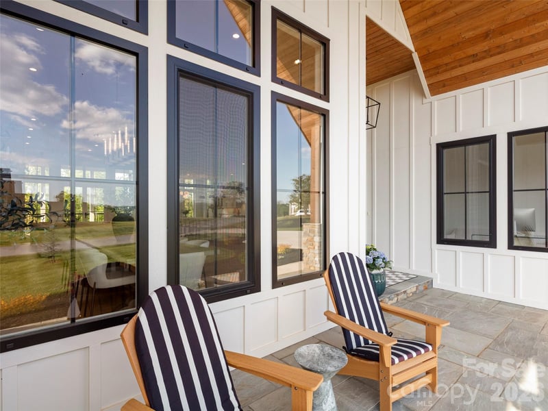 208 Majestic Ridge Rd, Mills River, NC 28759