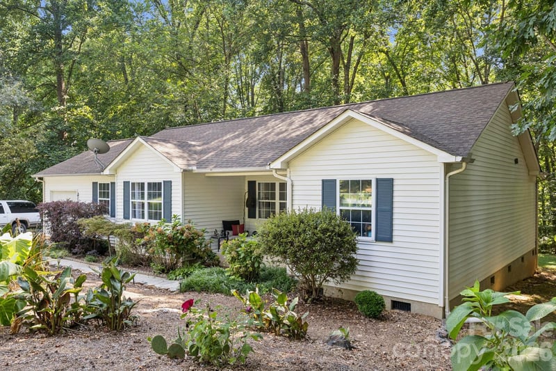 125 Mills Forest Ln, Mooresville, NC 28117