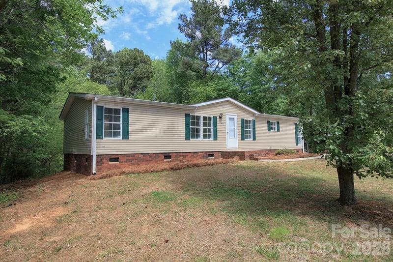 223 Ridge Creek Dr, Troutman, NC 28166