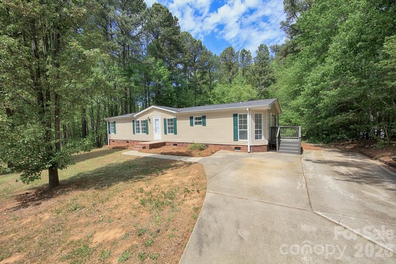 223 Ridge Creek Dr, Troutman, NC 28166