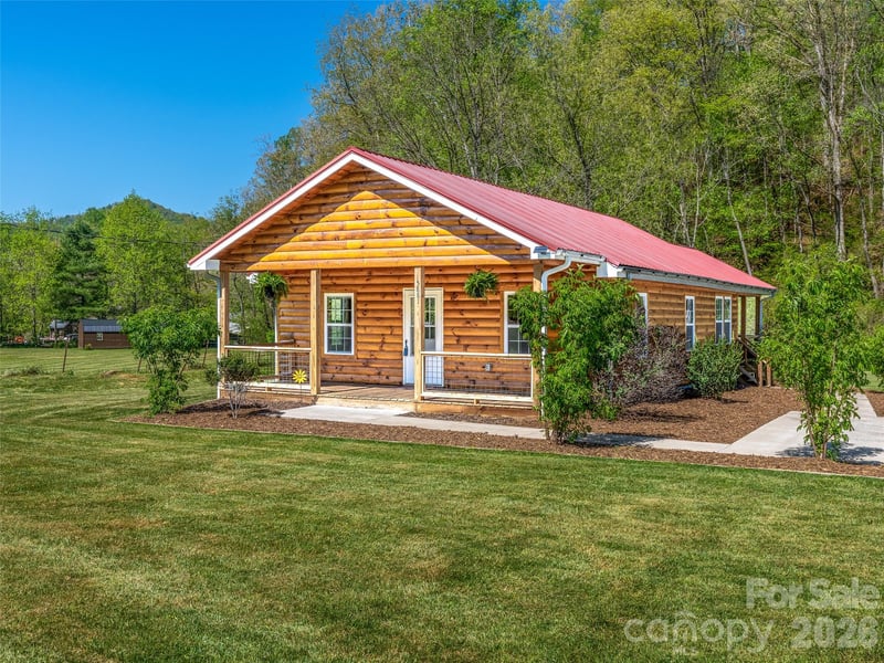 5881 Us 23 Hw, Mars Hill, NC 28754