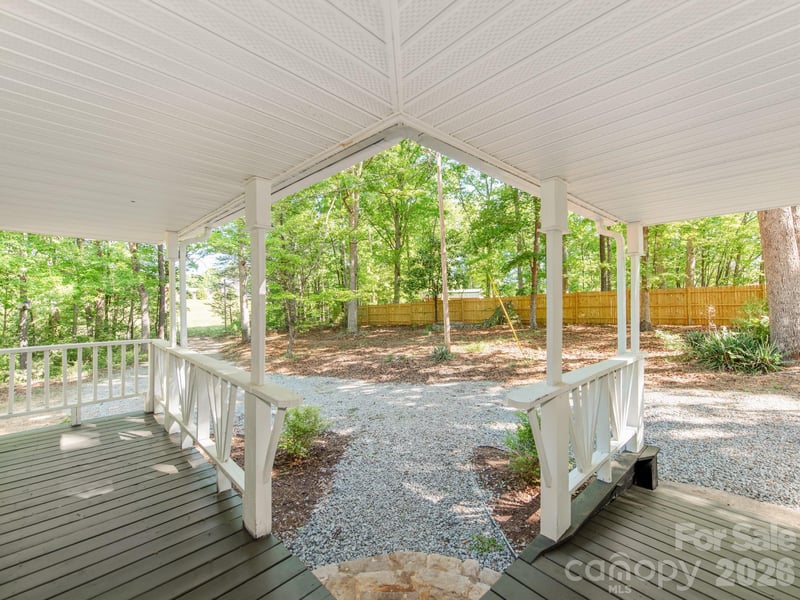 2124 Shoal Rd, Lincolnton, NC 28092