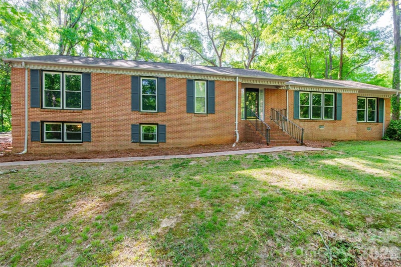513 Mountainbrook Rd, Lancaster, SC 29720