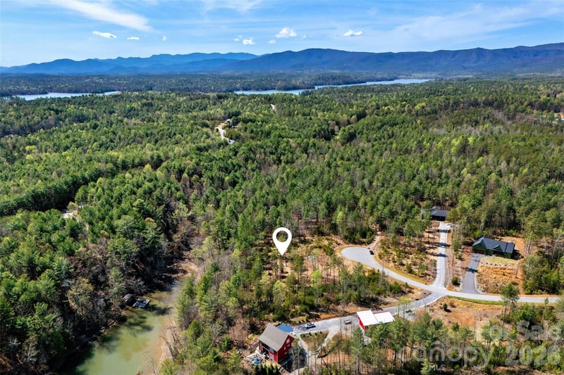 3107 Channel View Cv, Morganton, NC 28655
