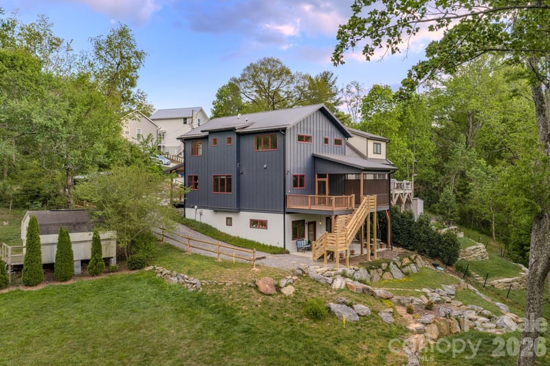 87 Deaver St, Asheville, NC 28806