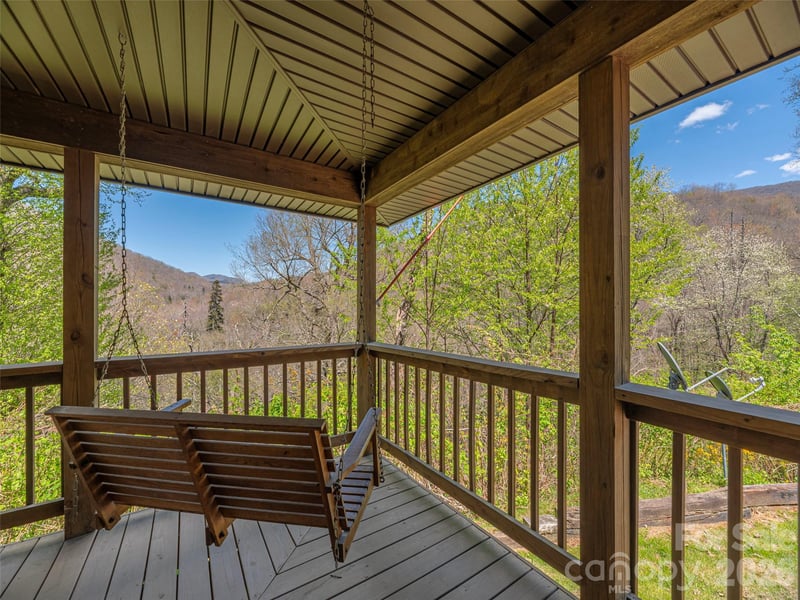 240 Plott Balsam Rd, Maggie Valley, NC 28751