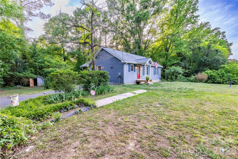 6617 Hwy 73 Hw, Mount Gilead, NC 27306